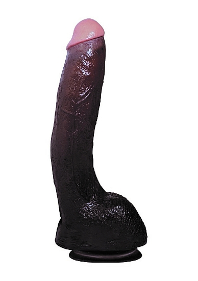 Analinis kaištis „All Black Jungle King 23 cm“ 
 
Kam reikalingi analiniai kaiščiai? Kai kurie žmonės juos naudoja kaip analinio sekso apšilimo priemonę, kiti - kaip BDSM aksesuarą, o dar kiti - kad geriau susipažintų su analinių žaidimų pojūčiais. 
Aksominis prisilietimas ir nesibaigiantys malonumai - tik šio silikoninio analinio kaiščio pagalba. Iškilimai ir įdubimai  veiksmingai masažuoja intymias vietas . Kaištis  turi šiek tiek lenktą realistišką penio formą ir spalvą.  
Analinis kaištis  turi gruoblėtą bet švelnų paviršių,  kad patirtumėte malonumą tiesiog lengvai įkišant ir ištraukiant. Platesnis pagrindas užtikrina apsaugą ir neleidžia kaiščiui pradingti jūsų kūne.  
  
23 cm ilgio ir 5,2 cm pločio žaisliukas  puikiai tinka tiek pradedantiesiems, tiek analinių žaidimų tyrinėtojams, tiek norint apšilti prieš audringą žaidimų naktį . Galite pasiekti visišką ekstazę be skausmo ir diskomforto. 
Tinkamai prižiūrint šis kaištis tarnaus jums ilgai. Prieš ir po kiekvieno naudojimo nuplaukite jį šiltu vandeniu ir švelniu muilu arba  specialiu žaislų valikliu . Leiskite išdžiūti natūraliai. Šį sekso žaislą laikykite stalčiuje, specialiame maišelyje arba kitoje vietoje, kurioje nėra dulkių. Laikykite jį atokiau nuo kitų sekso žaislų. Nepalikite tiesioginiuose saulės spinduliuose ir niekada nelaikykite jo dideliame karštyje. 
Rekomenduojama naudoti kartu su  vandens pagrindo lubrikantu . Nenaudokite silikoninių lubrikantų, aliejų ar kremų, nes jie gali sugadinti kaiščio medžiagą ir apriboti jo veikimą bei galiojimo laiką.  
 