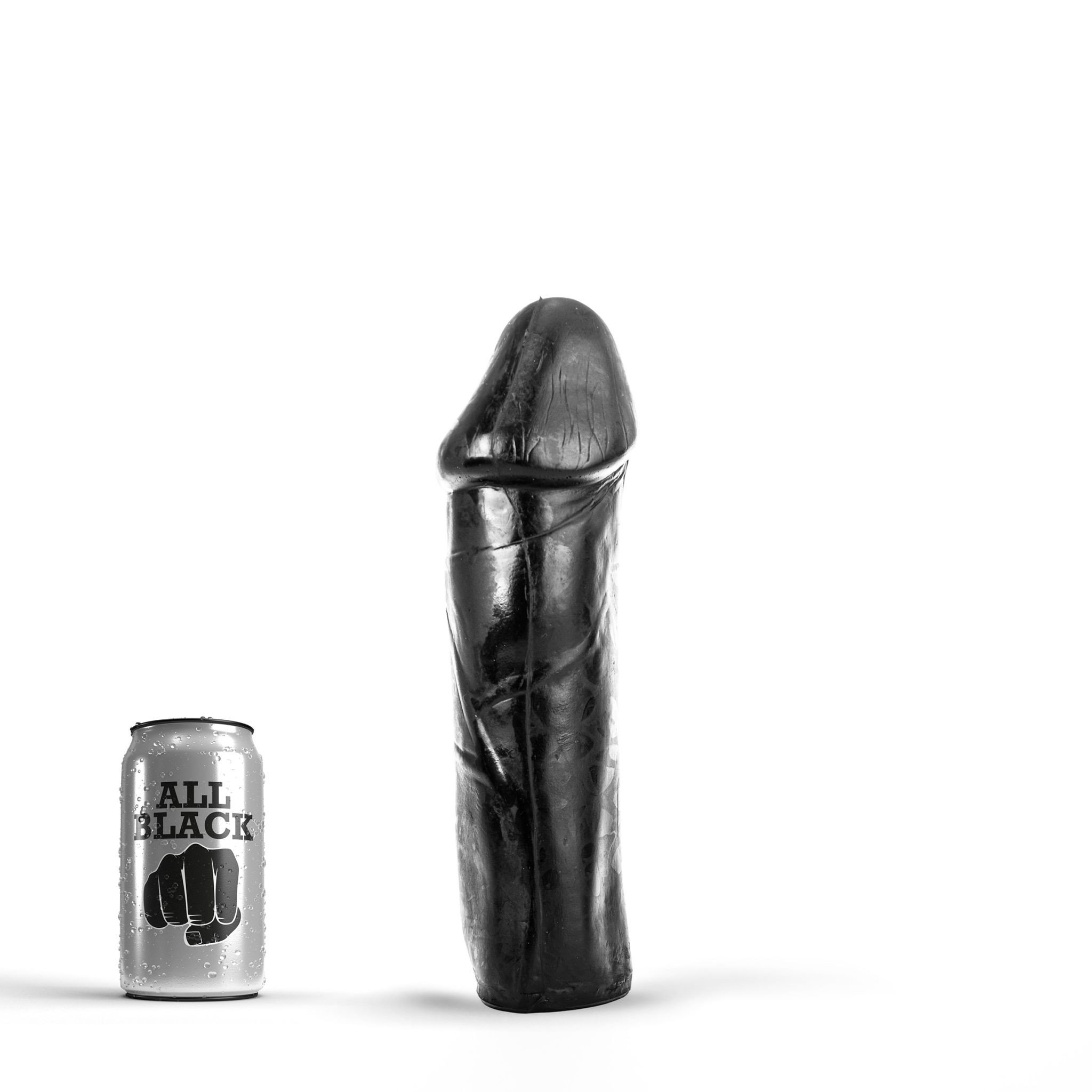 Analinis kaištis „All Black Dildo 28 cm“ 
 
Kam reikalingi analiniai kaiščiai? Kai kurie žmonės juos naudoja kaip analinio sekso apšilimo priemonę, kiti - kaip BDSM aksesuarą, o dar kiti - kad geriau susipažintų su analinių žaidimų pojūčiais. 
Aksominis prisilietimas ir nesibaigiantys malonumai - tik šio silikoninio analinio kaiščio pagalba. Iškilimai ir įdubimai  veiksmingai masažuoja intymias vietas . Kaištis  turi realistiką, šiek tiek lenktą ir masyvią penio formą.  
Analinis kaištis  turi „venomis“ papildytą paviršių,  kad patirtumėte malonumą tiesiog lengvai įkišant ir ištraukiant. Platesnis pagrindas užtikrina apsaugą ir neleidžia kaiščiui pradingti jūsų kūne.  
  
28 cm ilgio ir 7,8 cm pločio žaisliukas  puikiai tinka tiek pradedantiesiems, tiek analinių žaidimų tyrinėtojams, tiek norint apšilti prieš audringą žaidimų naktį . Galite pasiekti visišką ekstazę be skausmo ir diskomforto. 
Tinkamai prižiūrint šis kaištis tarnaus jums ilgai. Prieš ir po kiekvieno naudojimo nuplaukite jį šiltu vandeniu ir švelniu muilu arba  specialiu žaislų valikliu . Leiskite išdžiūti natūraliai. Šį sekso žaislą laikykite stalčiuje, specialiame maišelyje arba kitoje vietoje, kurioje nėra dulkių. Laikykite jį atokiau nuo kitų sekso žaislų. Nepalikite tiesioginiuose saulės spinduliuose ir niekada nelaikykite jo dideliame karštyje. 
Rekomenduojama naudoti kartu su  vandens pagrindo lubrikantu . Nenaudokite silikoninių lubrikantų, aliejų ar kremų, nes jie gali sugadinti kaiščio medžiagą ir apriboti jo veikimą bei galiojimo laiką.  
 