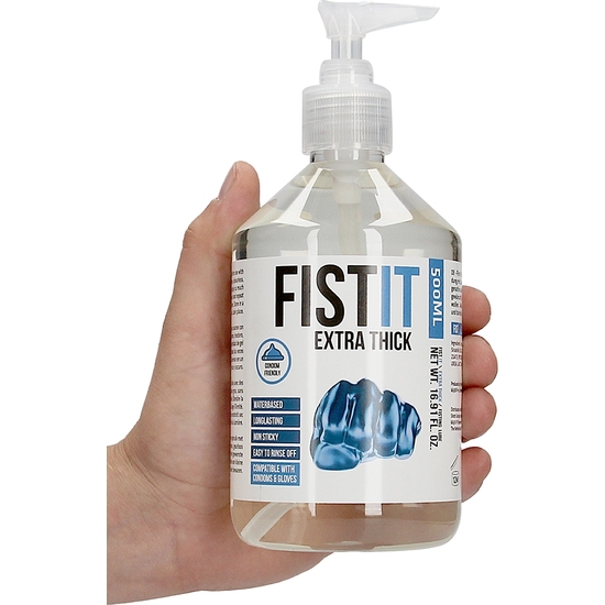 TIRŠTOS KONSISTENCIJOS AUKŠTOS KOKYBĖS LUBRIKANTAS SU DOZATORIUMI "FIST IT EXTRA THICK" - 500 ML 
Pajusk aistringus analinius pojūčius su “Fist It Extra Thick”. 
Tai  aukščiausius kokybės  standartus atitinkantis  vandens pagrindo  lubrikantas išsiskiriantis  idealiomis ilgai išliekančiomis drėkinimo savybėmis . Dėka tirštos konsistencijos ir sukuriamo slydimo efekto, šis produktas puikiai tiks tiek vaginalinei, tiek analinei stimuliacijai bei  aštresnius pojūčius mėgstantiems fistingo gerbėjams . 
Sudėtyje  nėra riebalų ir dažiklių.  
Produktas yra bespalvis, bekvapis ir beskonis, tad visiškai Jūsų nedirgins. 
Dermatologiškai patikrintas . 
Suderinamas su latekso prezervatyvais. 
  
Kaip išsirinkti ir tinkamai naudoti lubrikantą?