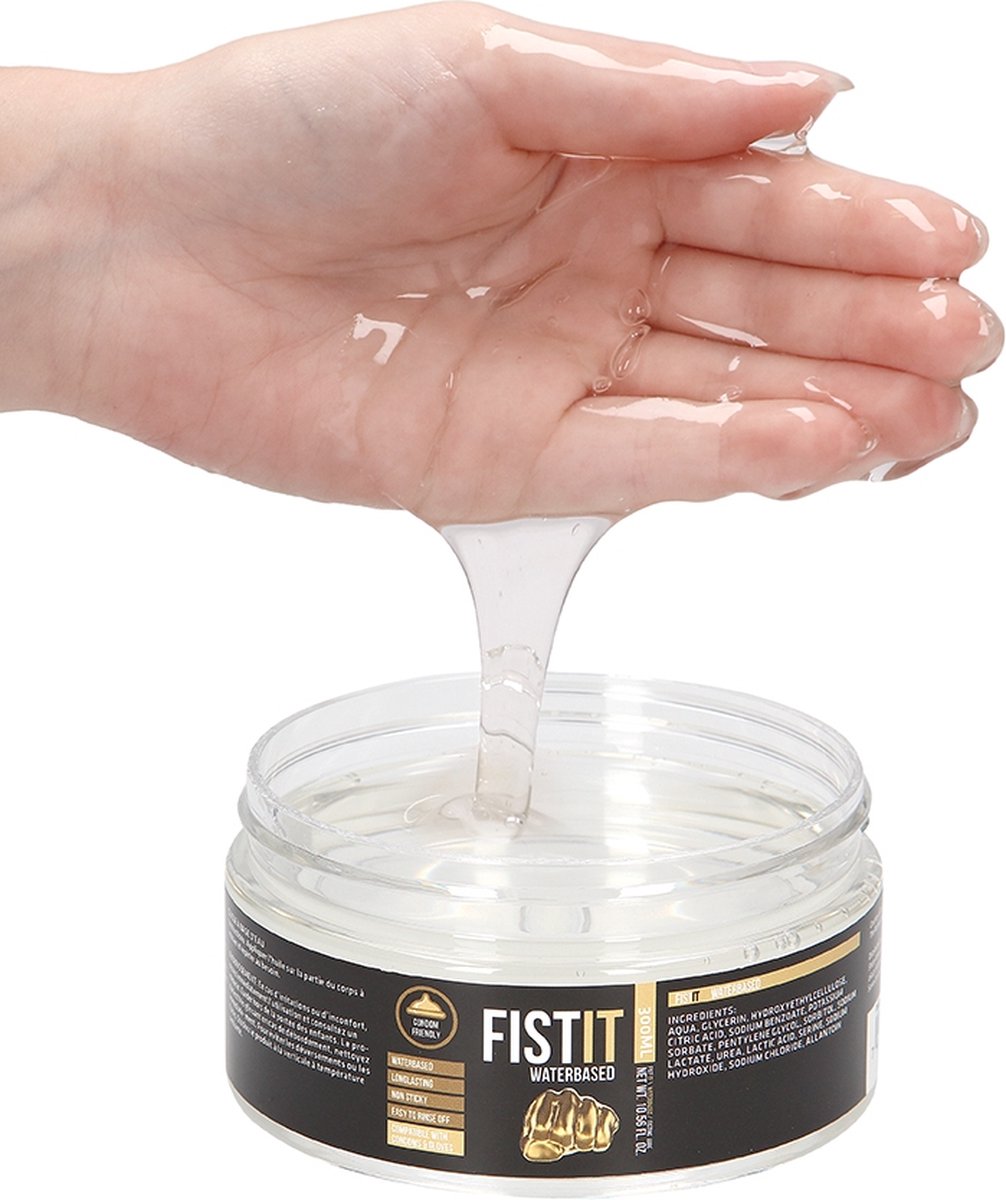 VANDENS PAGRINDO LUBRIKANTAS "FIST IT WATERBASED" - 500 ML 
Vandens pagrindo lubrikantas “Fist It Waterbased” malonioms meilės žaidimų patirtims. 
Pagrindinis lubrikantas: 
Užtikrina maksimalų ilgalaikį drėkinimą . 
Suteikia ypatingą slydimo pojūtį . 
Sudėtyje neturi riebalų.  
Produktas bespalvis, bekvapis ir beskonis, tad Jūsų  nedirgins pašaliniais kvapais . 
Dermatologiškai patikrintas . 
Nelipnus. 
Lengvai nuplaunamas vandeniu. 
Idealiai tiks fistingo mėgėjams. 
Tinka naudoti su latekso prezervatyvais. 
Suderinamas su erotiniais žaislais 
  
Kaip išsirinkti ir tinkamai naudoti lubrikantą?