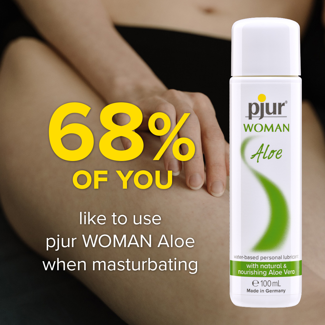 VANDENS PAGRINDO LUBRIKANTAS SU ALAVIJU "PJUR WOMAN ALOE" - 30 ML  
Vandens pagrindo  lubrikantas “Pjur Woman Aloe” pasirūpins Jūsų oda ir malonumais.  
  
Pagrindiniai lubrikanto privalumai: 
Praturtintas  alaviju , kuris  puoselėja ,  drėkina  ir  didina odos elastingumą.  
Po savęs palieka šilkinio švelnumo odą. 
Pritaikytas prie  natūralios pH  pusiausvyros. 
Sudėtyje neturi parabenų, parafinų ir pridėtinių kvapiųjų medžiagų. 
Beskonis ,  bekvapis  ir nelipnus. 
Puikiai tiks turinčioms jautresnę ir sausesnę odą. 
Dermatologiškai patikrintas . 
Skirtas kasdieniniam naudojimui, vaginalinei sueičiai, suderinamas su latekso prezervatyvais ir erotiniais žaislais. 
 
Kaip išsirinkti ir tinkamai naudoti lubrikantą?