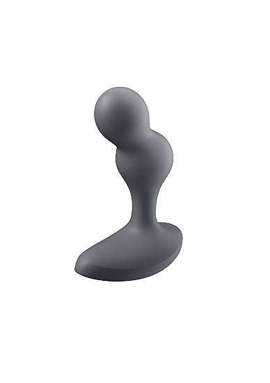 Išmanus vibruojantis analinis kaištis ,,Deep Diver Black'' 
 
Naudodami ,,Satisfyer Deep Diver"  galite mėgautis išskirtiniu universalumu analinių žaidimų metu . Šio vibruojančio analinio kaiščio skersmuo palaipsniui didėja, jis yra plačios, sferinės formos, dviejų dalių, todėl jį itin  lengva įstatyti į vidų . ,,Deep Diver" vibruojantis analinis kaištis ypač tinka tiems, kurie jau išbandė analinius žaidimus ir nori nuo analinių rutuliukų pereiti prie analinių vibratorių. Galingas variklis pamalonins jus intensyvia vibracija, o pailgintas, platus pagrindas užtikrins saugų bei patogų naudojimą. 
Vibracijos programas galima valdyti per ,,Satisfyer Connect" programėlę. Nemokama programėlė atveria daugybę galimybių: galite ne tik kurti savo vibracijos modelius, bet ir dalintis idėjomis su kitais naudotojais arba bendrauti su partneriu vaizdo ir garso skambučiais. Programėlę ,,Satisfyer Connect" galima parsisiųsti "Android", "iOS" ir "Apple Watch". 
Dėka glotnaus ir itin švelnaus, odai nekenksmingo silikono, šį vibratorių lengva įkišti, o platus T formos pagrindas atlieka rankenos funkciją ir užtikrina saugų žaidimą. Šis kaištis turi net  12 vibracijos nustatymų: nuo švelnios iki intensyvios.  
Integruota ličio jonų bateriją galima įkrauti ir  nepertraukiamai   mėgautis žaidimais.  Galėsite pasiimti jį kartu su savimi net ir į audringų žaidimų kupinas keliones. 
Tinkamai prižiūrint šis kaištis tarnaus jums ilgai. Prieš ir po kiekvieno naudojimo nuplaukite jį šiltu vandeniu ir švelniu muilu arba  specialiu žaislų valikliu . Leiskite išdžiūti natūraliai. Šį sekso žaislą laikykite stalčiuje, specialiame maišelyje arba kitoje vietoje, kurioje nėra dulkių. Laikykite jį atokiau nuo kitų sekso žaislų. Nepalikite tiesioginiuose saulės spinduliuose ir niekada nelaikykite jo dideliame karštyje. 
Rekomenduojama naudoti kartu su  vandens pagrindo lubrikantu . Nenaudokite silikoninių lubrikantų, aliejų ar kremų, nes jie gali sugadinti kaiščio medžiagą ir apriboti jo veikimą bei galiojimo laiką.  
 