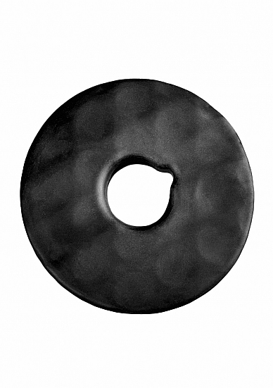 Penio žiedas - pagalvėlė „Donut Cushion", iš Perfect Fit Brand  juodos spalvos   
 
„Donut Cushion"   yra pirmasis suaugusiems skirtas gaminys, kuris sušvelnina gilius įsiskverbimus lytinio akto metu ir užtikrina aistringesnį seksą nevaržomai. Priimantys partneriai, kurie anksčiau reiškė diskomfortą lytinių santykių metu, džiaugsis „Bumper®“ gebėjimu padaryti seksą malonesnį. Įsiskverbiantys partneriai vis tiek galės mėgautis visišku įsiterpimu ir intymiu kontaktu. Moterims tai taip pat gali būti seksualinės sveikatos priemonė, sumažinanti gimdos kaklelio sumušimo tikimybę. 
  
Daugiau pagalvėlių spaudimui... tiesiogine prasme! 
Sugeriantys smūgius giliai veržliam ir aistringesniam seksui. 
Pagaminta iš mūsų patentuotos SilaSkin™ medžiagos, ji itin minkšta ir patogi. 
Išbandykite anksčiau vengtas pozicijas su nauju pasitikėjimu. 
  
Valymas: Kruopščiai nuplaukite švelniu muilu ir vandeniu. 
  
Sauga: Saugu su vandens pagrindo lubrikantais. Šis gaminys nesuderinamas su latekso gaminiais. Prašome laikyti atskirai. 
  
Šiuose gaminiuose nėra ftalatų, juose nėra latekso ir jie atitinka Europos žaislų saugos standartus EN71-3.