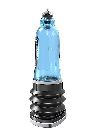 Penio pompa "HydroMax5", Mėlynos spalvos 
„Bathmate“ vandens penio pompų linija – tai priemonės, vandens pagalba padėsiančios ne tik komfortabiliai ir be jokio diskomforto jausmo  pasiekti ilgalaikį didesnio, tvirtesnio penio efektą , tačiau jos  padeda pagerinti ir bendrą seksualinę sveikatą.  
Pajuskite skirtumą patys! Taip pat vandens slėgis ne tik didina penį, tačiau gali jam suteikti ir ilgalaikį kietumo, standumo ir tvirtumo efektą. 
Vandens pompos nuo paprastų išsiskiria tuo, jog jos veikia ne oro, o vandens slėgio pagalba.  Vanduo , atvirkščiai nei oras,  suteikia maksimalų saugumą be jokio diskomforto jausmo , kurį gali sukelti oro slėgio pagrindu veikiančios pompos. 
Ši pompa geriausiai tiks vyrams, kurių penis erekcijos metu siekia nuo 15 cm iki 21 cm ilgį bei 5.2 cm skersmenį. 
Ši pompa yra išskirtinė tuo, kad  ja yra naudojamasi vonioje arba duše.  
 "Hydromax5"   pagaminta iš aukščiausios kokybės medžiagų.  
Ši penio pompa tinka vyrams kurių varpos ilgis yra apie 10 - 15 cm. 
Siekdami geriausių rezultatų, pompą naudokite 10 - 15 minučių per dieną. Kiekvienos pompos naudojimo sesijos metu, pompą laikykite po 5 minutes. 
Nenaudokite pompos, jeigu jaučiate skausmą ar turite negalavimų penio srityje. 
 