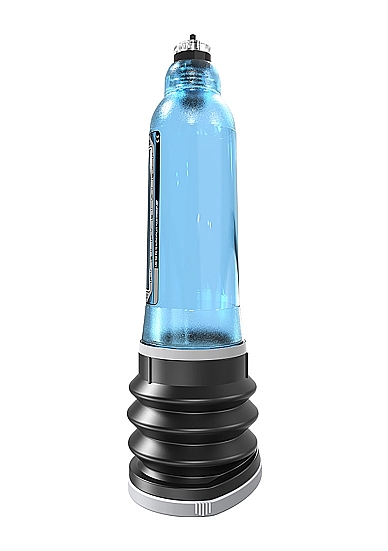 Penio pompa "Hydromax7", Mėlynos spalvos 
 
Mėlynos spalvos, viena ranka naudojama penio pompa „Hydromax 7“ nuo kitų „Hydro“ serijos pompų  išsiskiria didesne savo galia , kuri kitas viršija net 35%, todėl rezultatus pasieksite dar greičiau. 
Ši pompa geriausiai tiks vyrams, kurių penis erekcijos metu siekia nuo 13 cm iki 18 cm ilgį bei 4,8 cm skersmenį. 
  
Vandens pompos nuo paprastų išsiskiria tuo, jog jos veikia ne oro, o vandens slėgio pagalba. Vanduo, atvirkščiai nei oras,  suteikia maksimalų saugumą be jokio diskomforto jausmo , kurį gali sukelti oro slėgio pagrindu veikiančios pompos. 
Taip pat vandens slėgis ne tik didina penį, tačiau  gali jam suteikti ir ilgalaikį kietumo, standumo ir tvirtumo efektą.  
  
Siekdami geriausių rezultatų,  pompą naudokite 10 - 15 minučių per dieną.  Kiekvienos pompos naudojimo sesijos metu, pompą laikykite po 5 minutes.